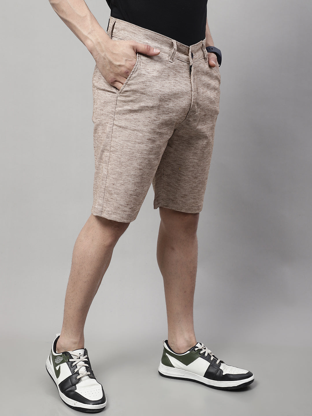 Trendsetting Men's Shorts - BROWN