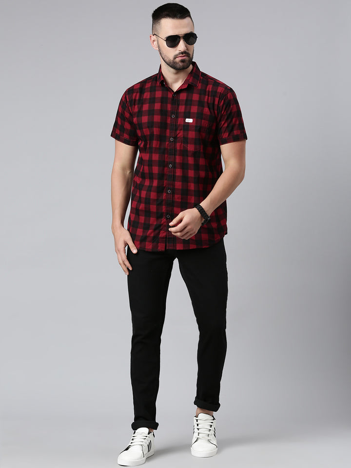 Half Sleeve Men's Casual Checkered Shirt - Maroon